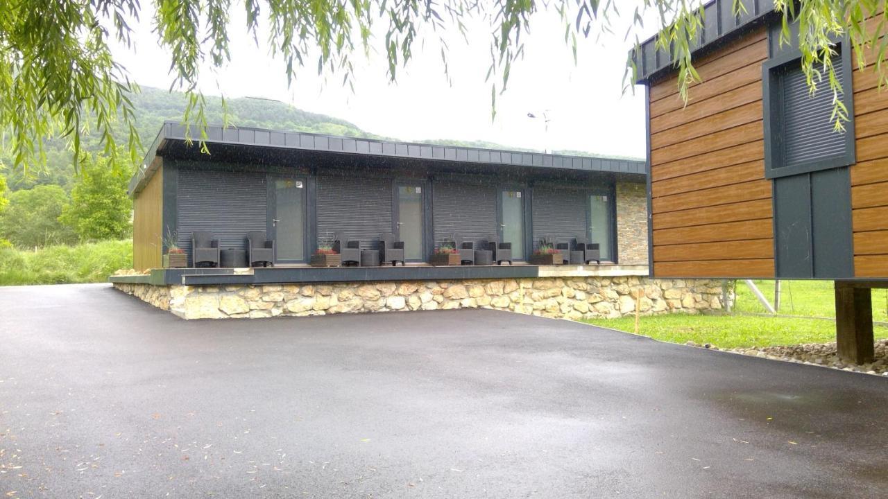 Bungalovi Kljuc Bagian luar foto