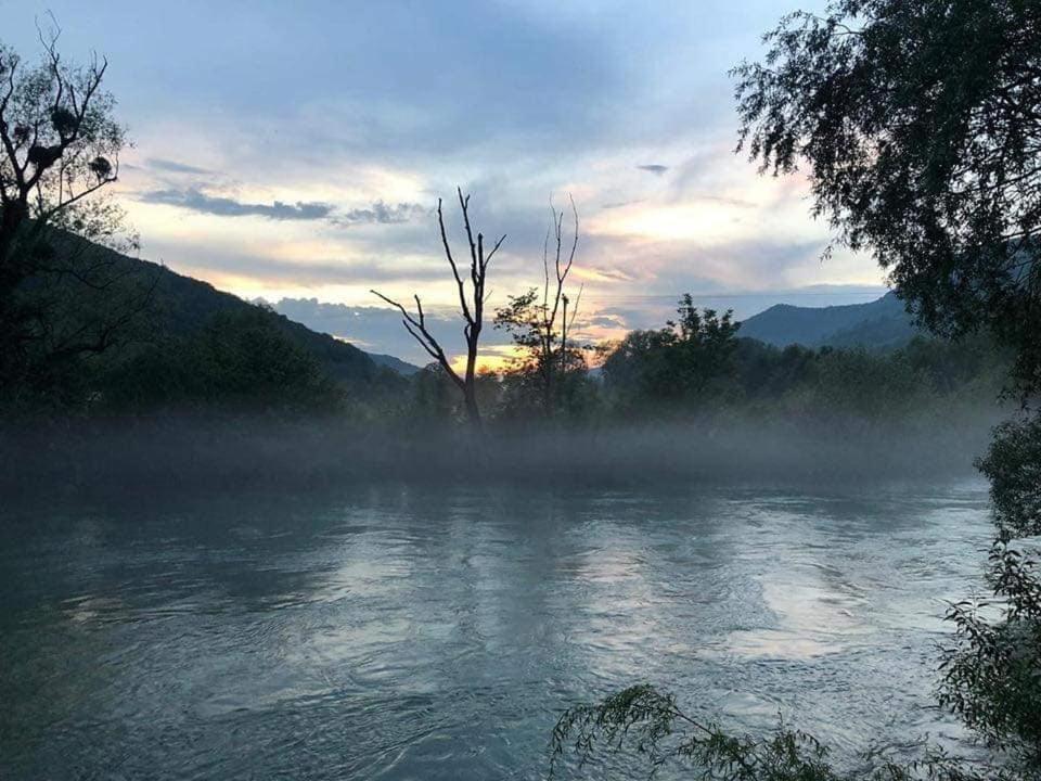 Bungalovi Kljuc Bagian luar foto
